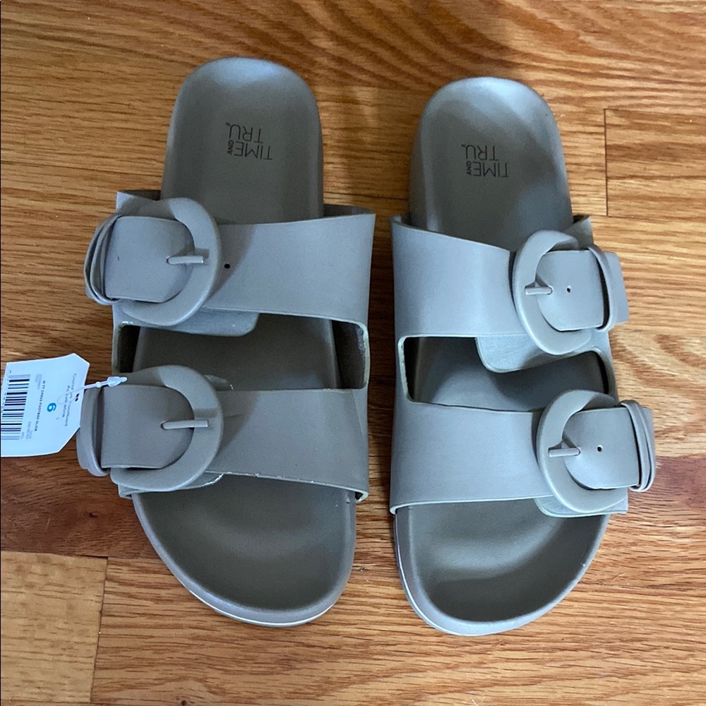 Time and Tru Sage Comfort Footbed Slides